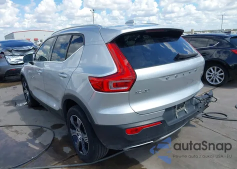 2019 Volvo Xc40 T5 Inscription z USA, uszkodzony, nr VIN YV4162UL8K2097844